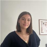Bonjour ! Je suis diplômée d’une licence de droit franco espagnol avec mention. 
J’adore apprendre et transmettre le savoir et j’ai déjà donné des petits cours à des proches. Je vous attends donc pour vous aider avec enthousiasme et professionnalisme :)